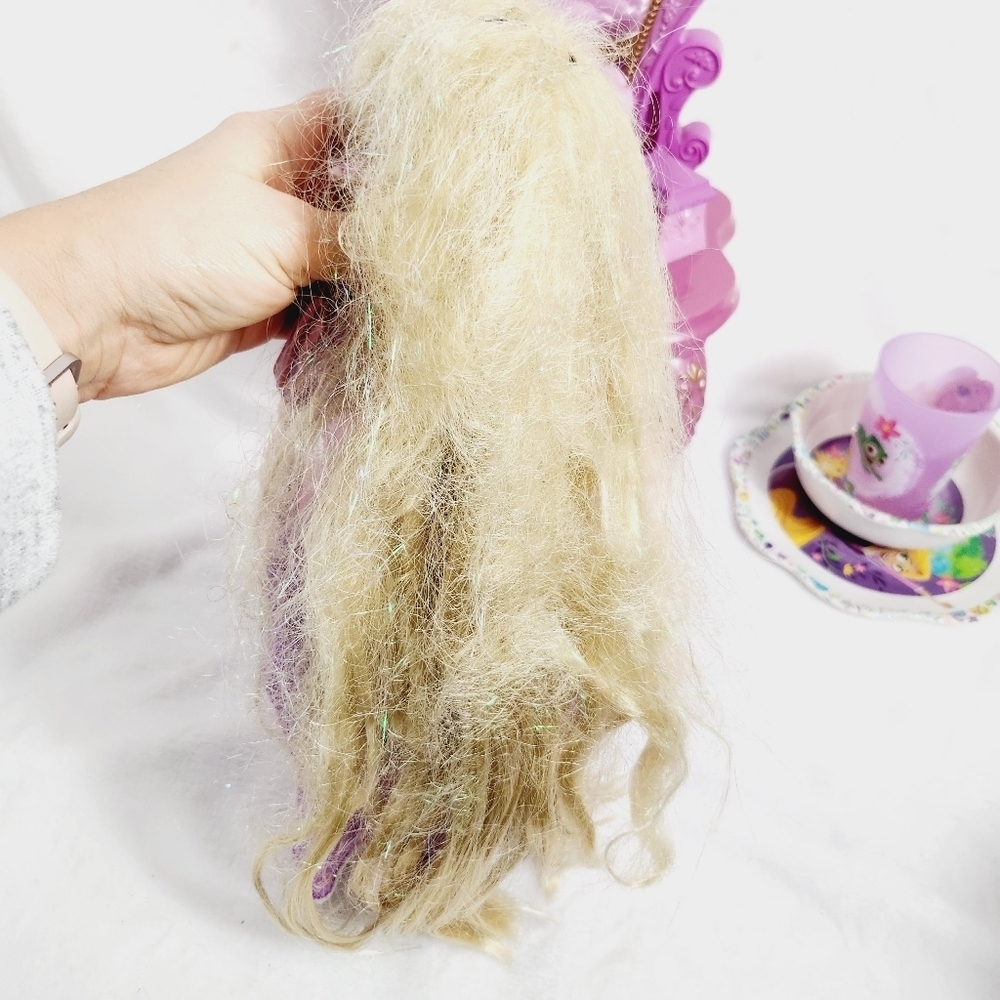 DISNEY princess Rapunzel bundle of doll with vanity and stool, brushes,plate,cup - Picture 5 of 11